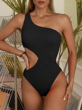 Women's Pleated Sexy One-Shoulder Swimsuit