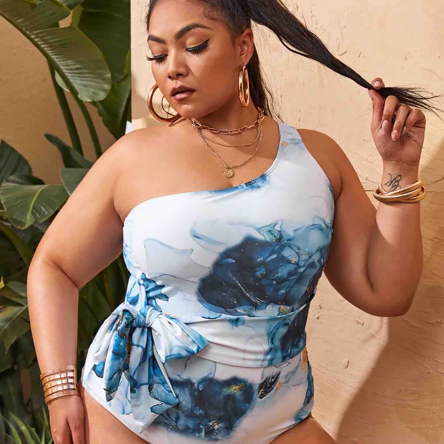 OHITFITS Curvy Women's  One-piece Single Shoulder Swimwear