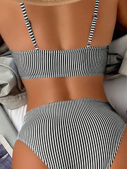 Women's Sexy Casual Resort Split Swimsuit With Ruffle Design (With Breast Pads)