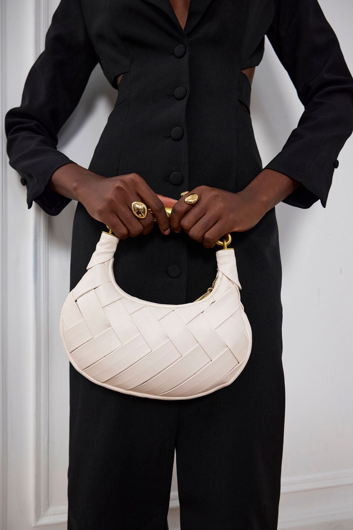 Amyra Cross Leather Bag