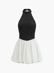 Zweifarbiges Neckholder-Kurzkleid mit Puffärmeln