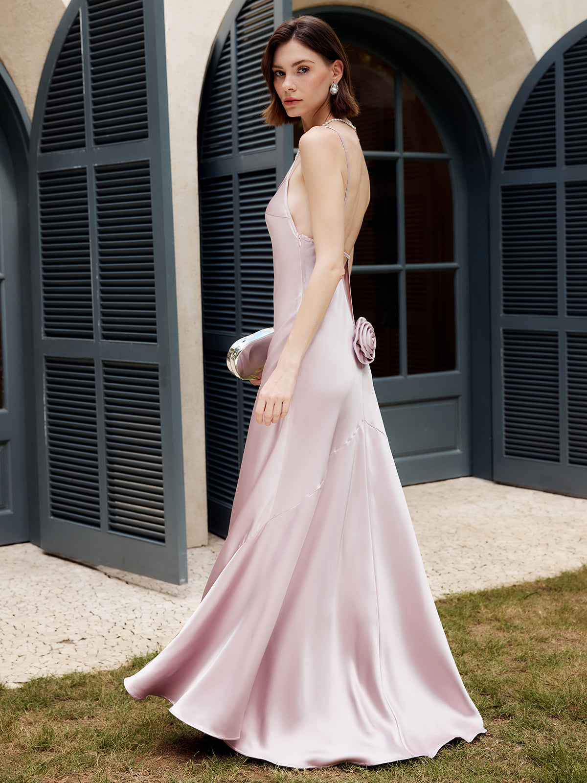 Langes, plissiertes Camisole-Kleid mit Rosette-Muster