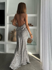 Rückenfreies Camisole-Kleid mit Rüschen und Punkten