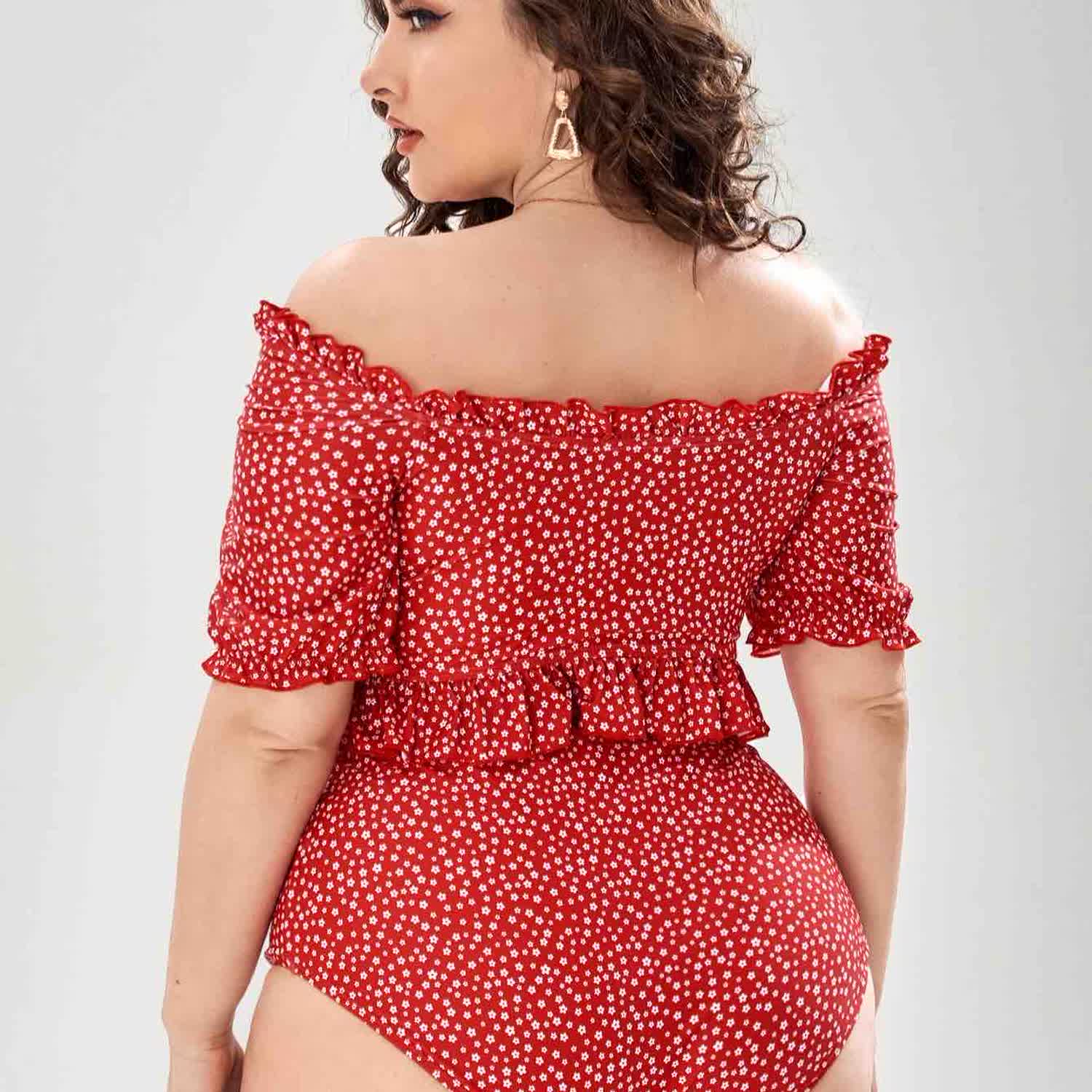 OHITFITS Curvy Women's  Two-piece Ruffle Drawstring Swimsuit
