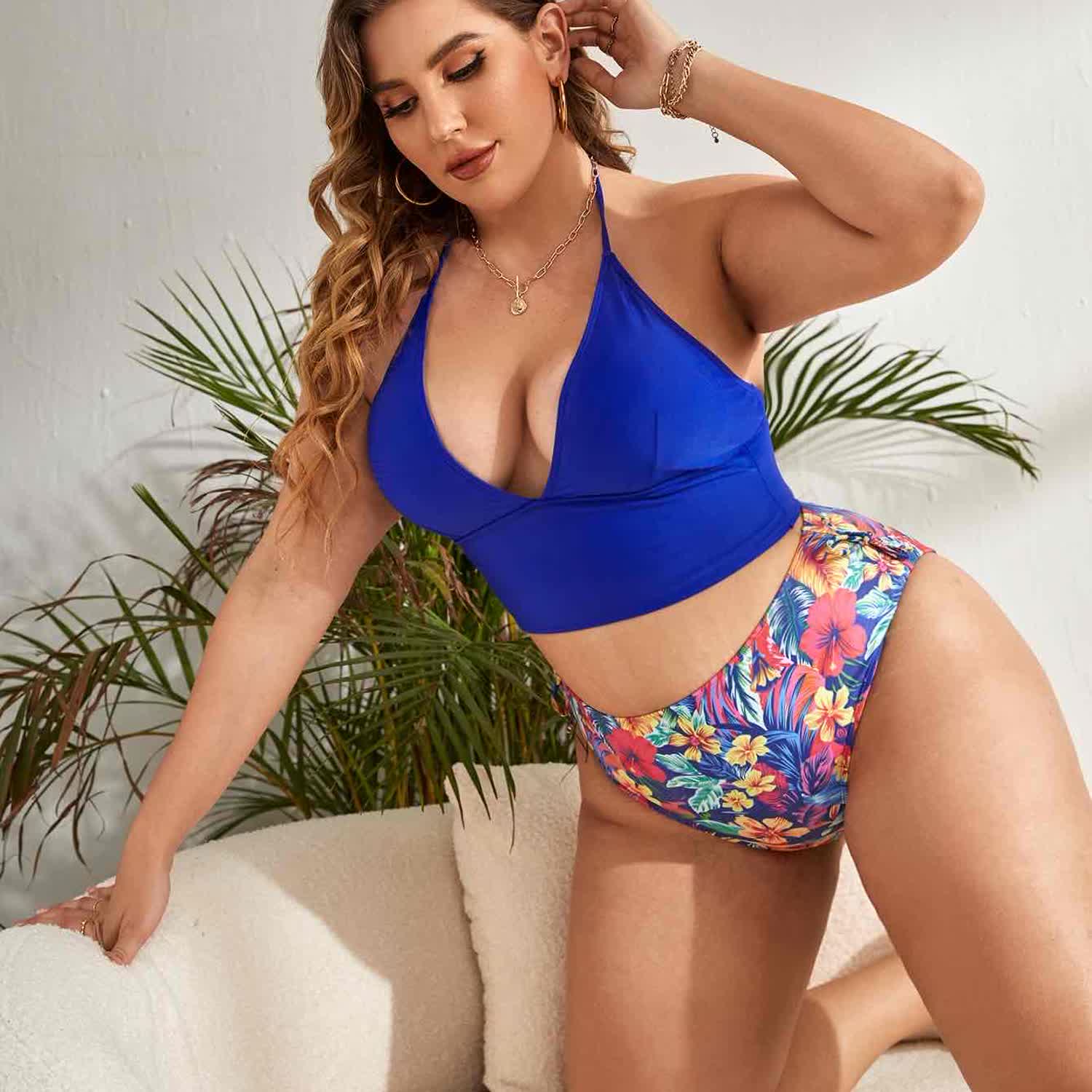 OHITFITS Curvy Women's Two-piece Floral Print Bikini Set