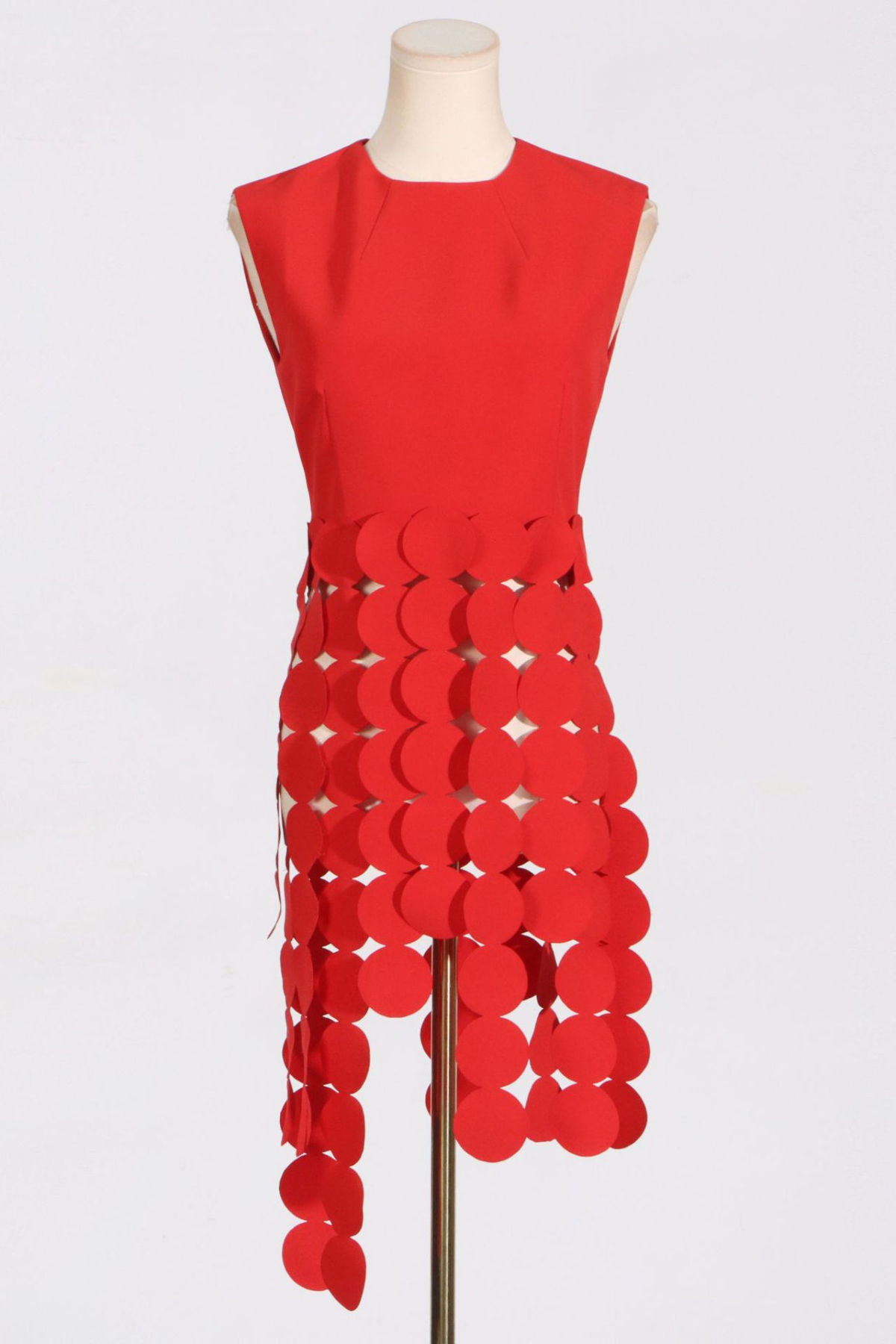 Inaya Circle Cutout Fringe Top In Red