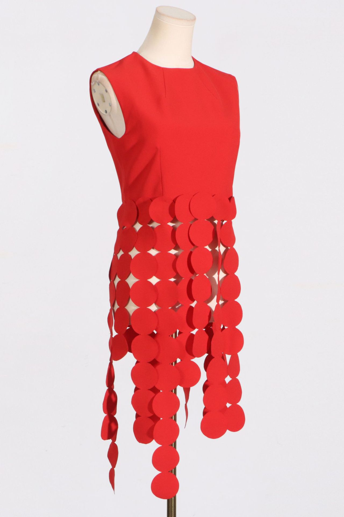 Inaya Circle Cutout Fringe Top In Red