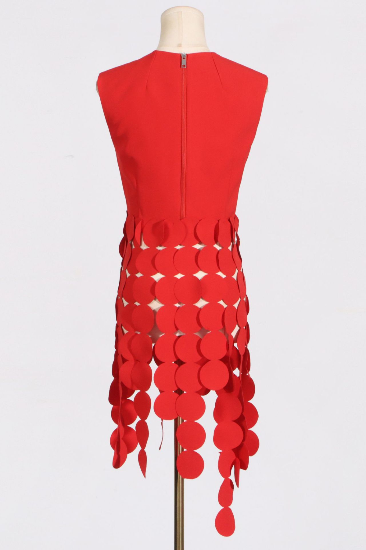 Inaya Circle Cutout Fringe Top In Red