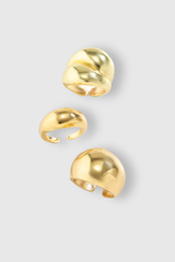 Kinslee Glossy Metal Rings In Glod