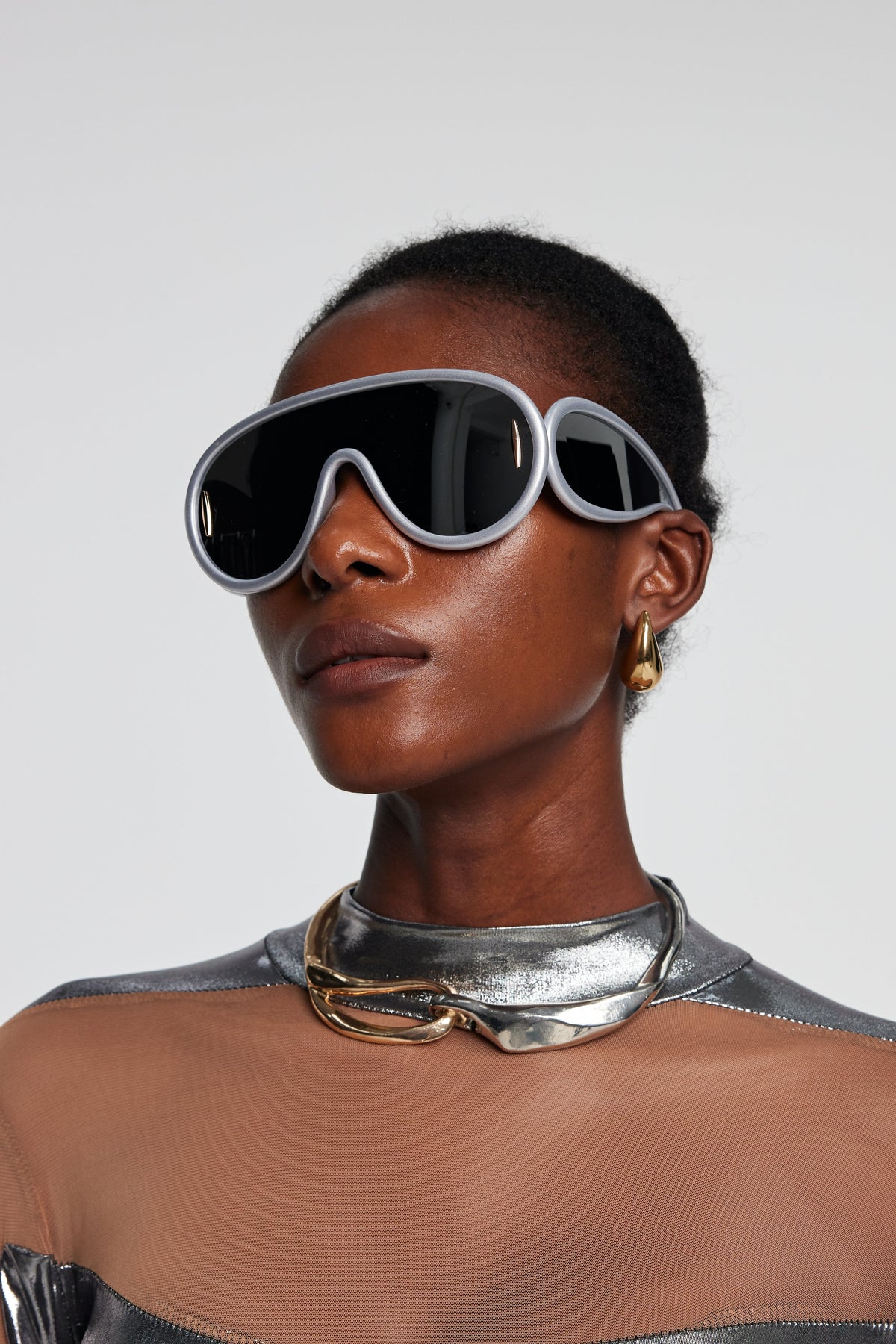 Savanna Wave Mask Sunglasses In Sliver