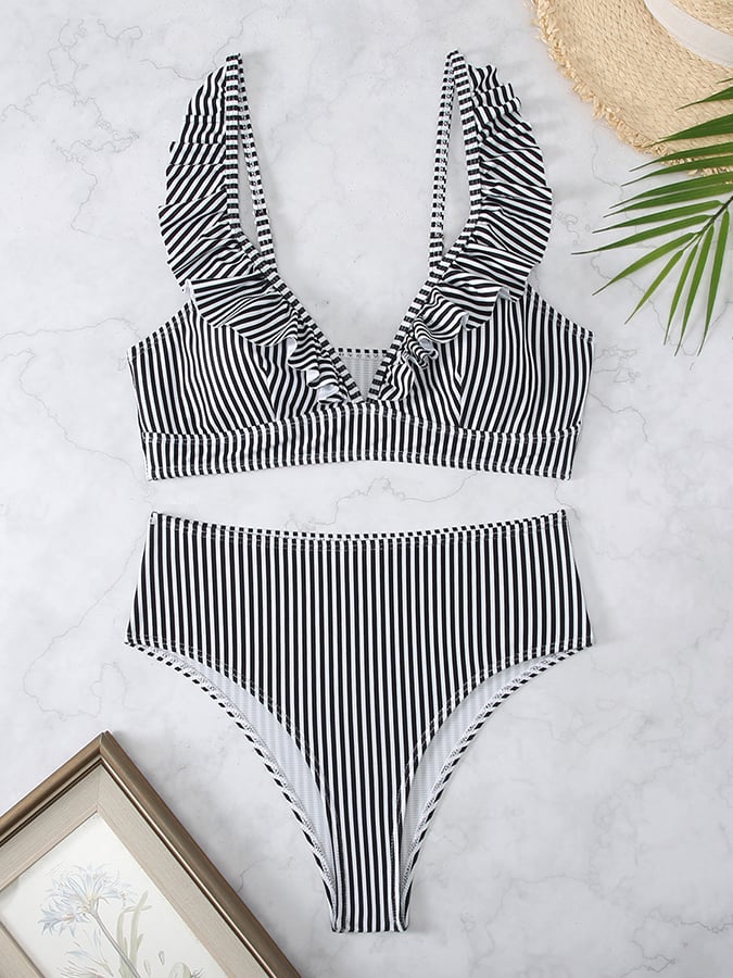 Women's Sexy Casual Resort Split Swimsuit With Ruffle Design (With Breast Pads)