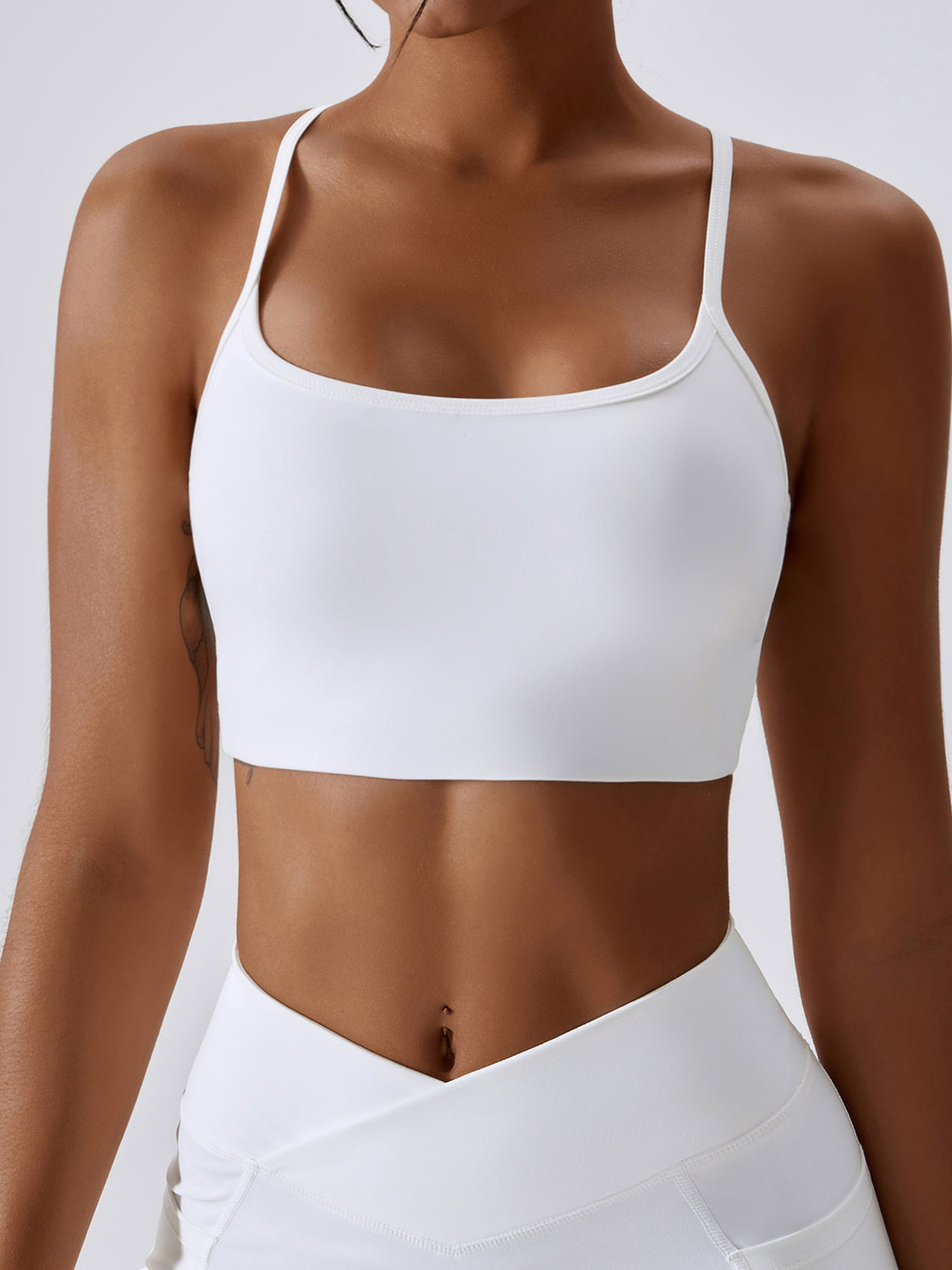 Air Cloud Strappy Cross Back Yoga Bra