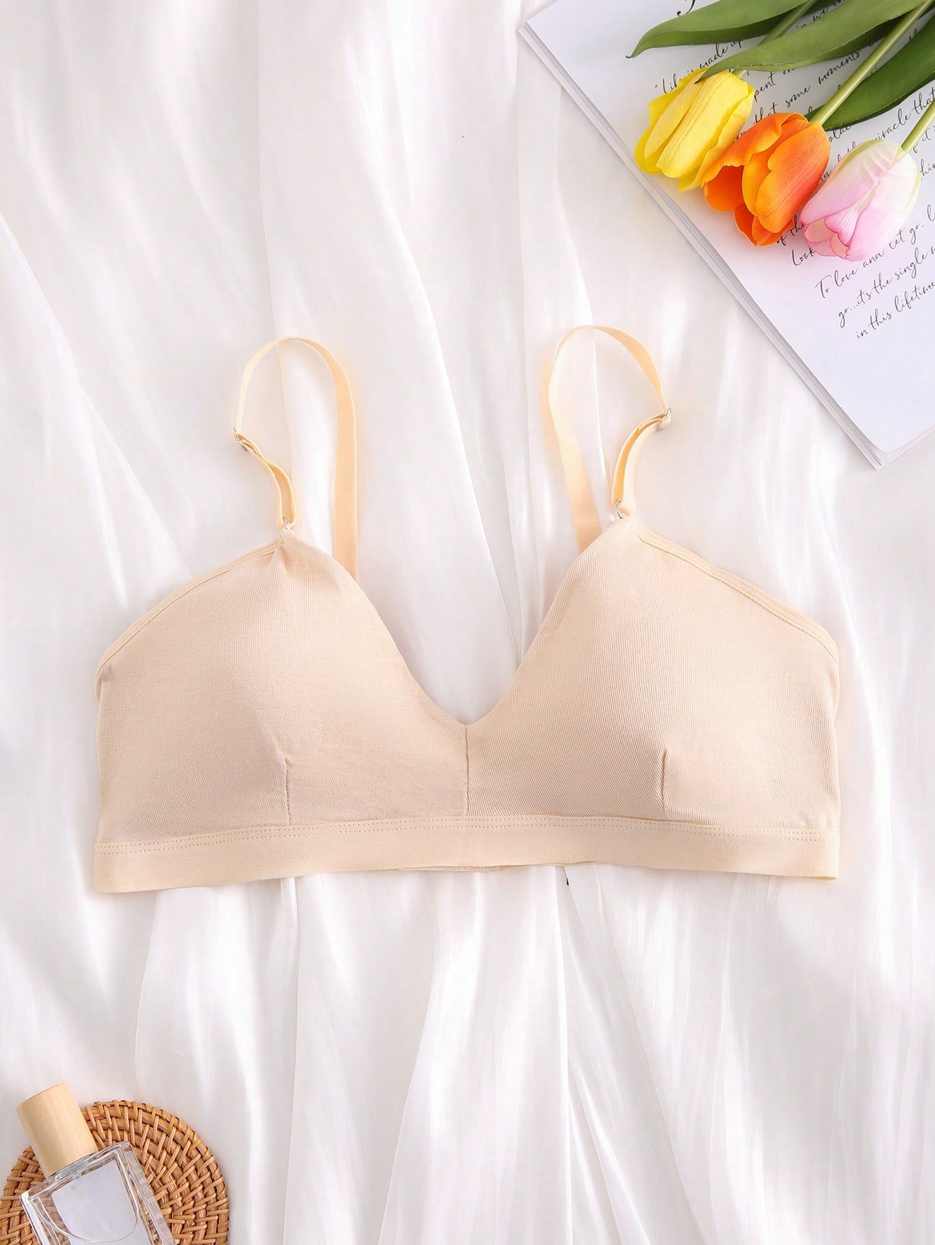 Plain Simple Bralette Lightly Lined Wireless Bra