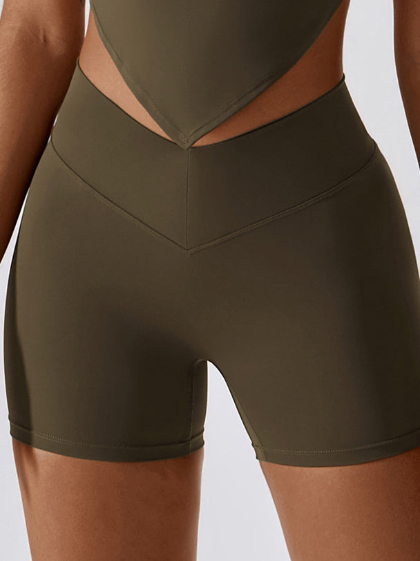 Back V Pocket Srcunch Yoga Shorts