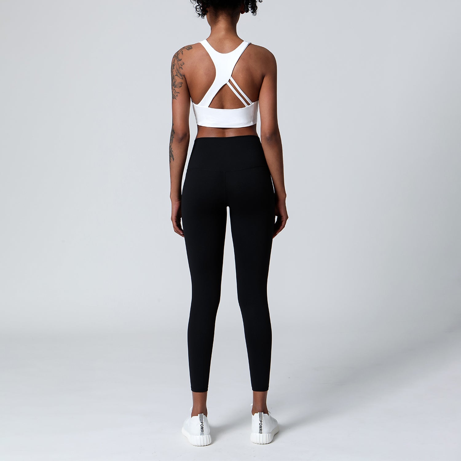 Cut Out Sports Bra - Silvain