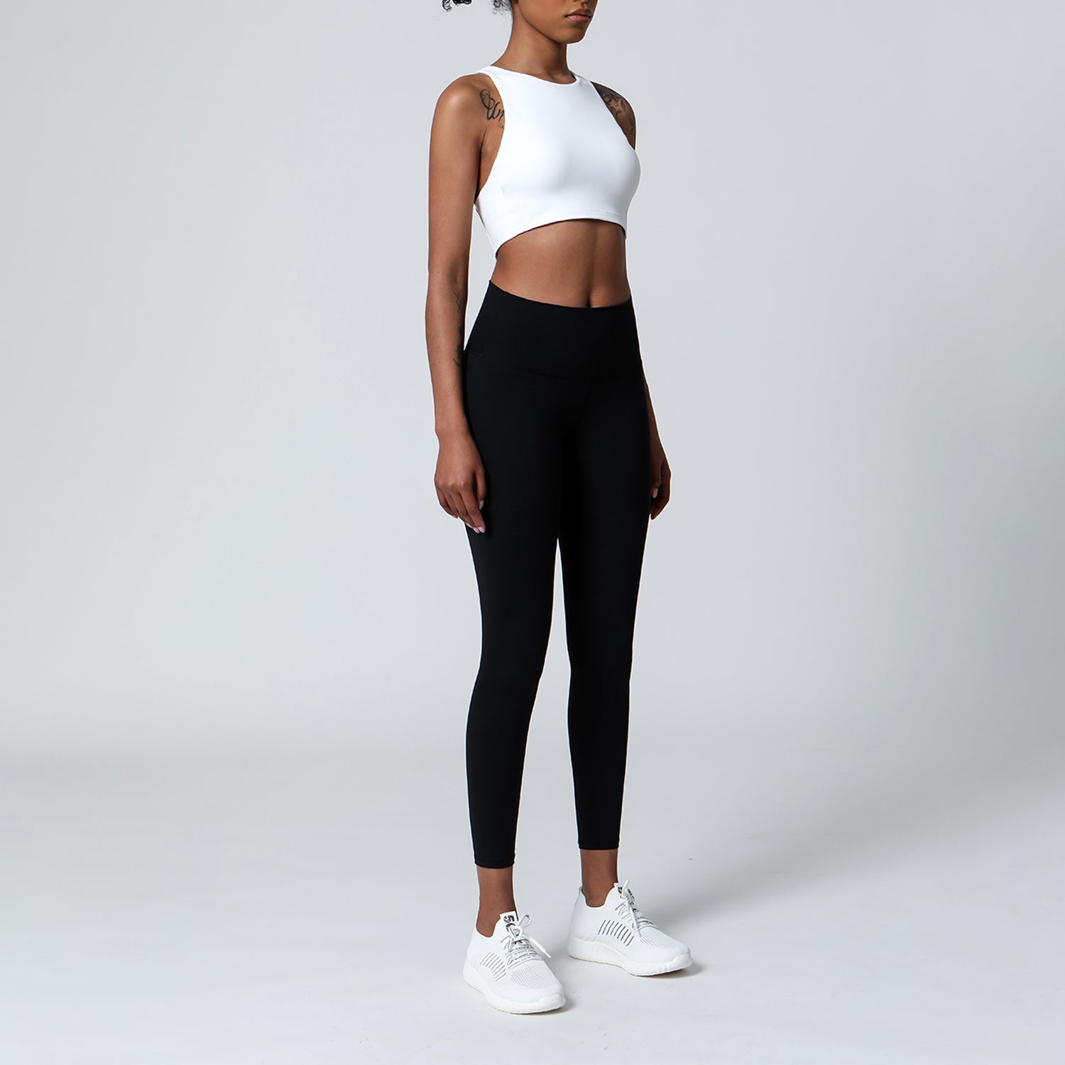 Cut Out Sports Bra - Silvain