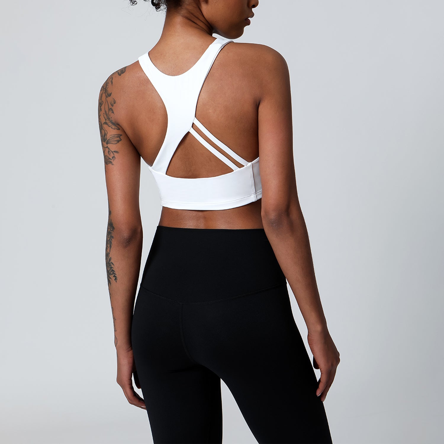 Cut Out Sports Bra - Silvain