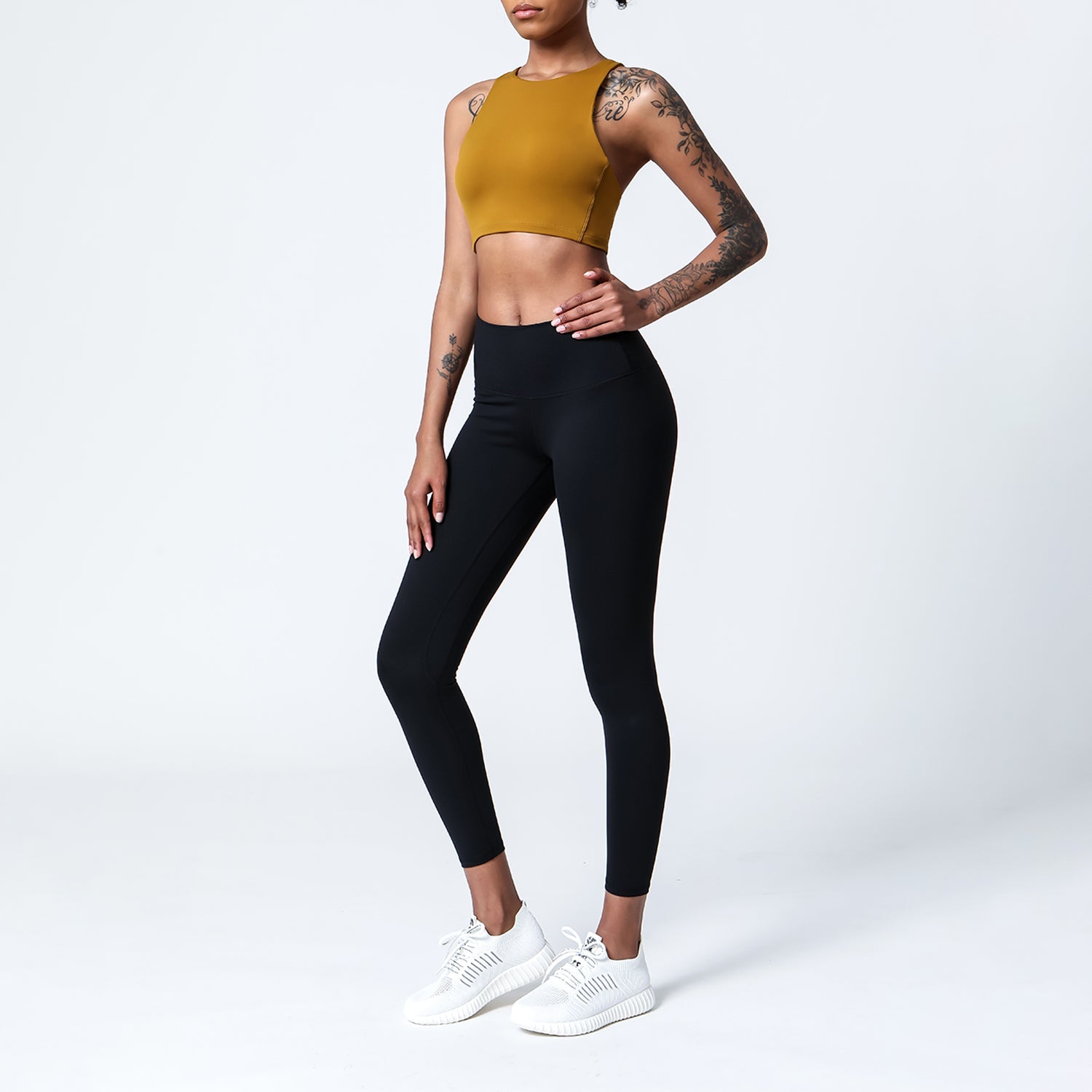 Cut Out Sports Bra - Silvain