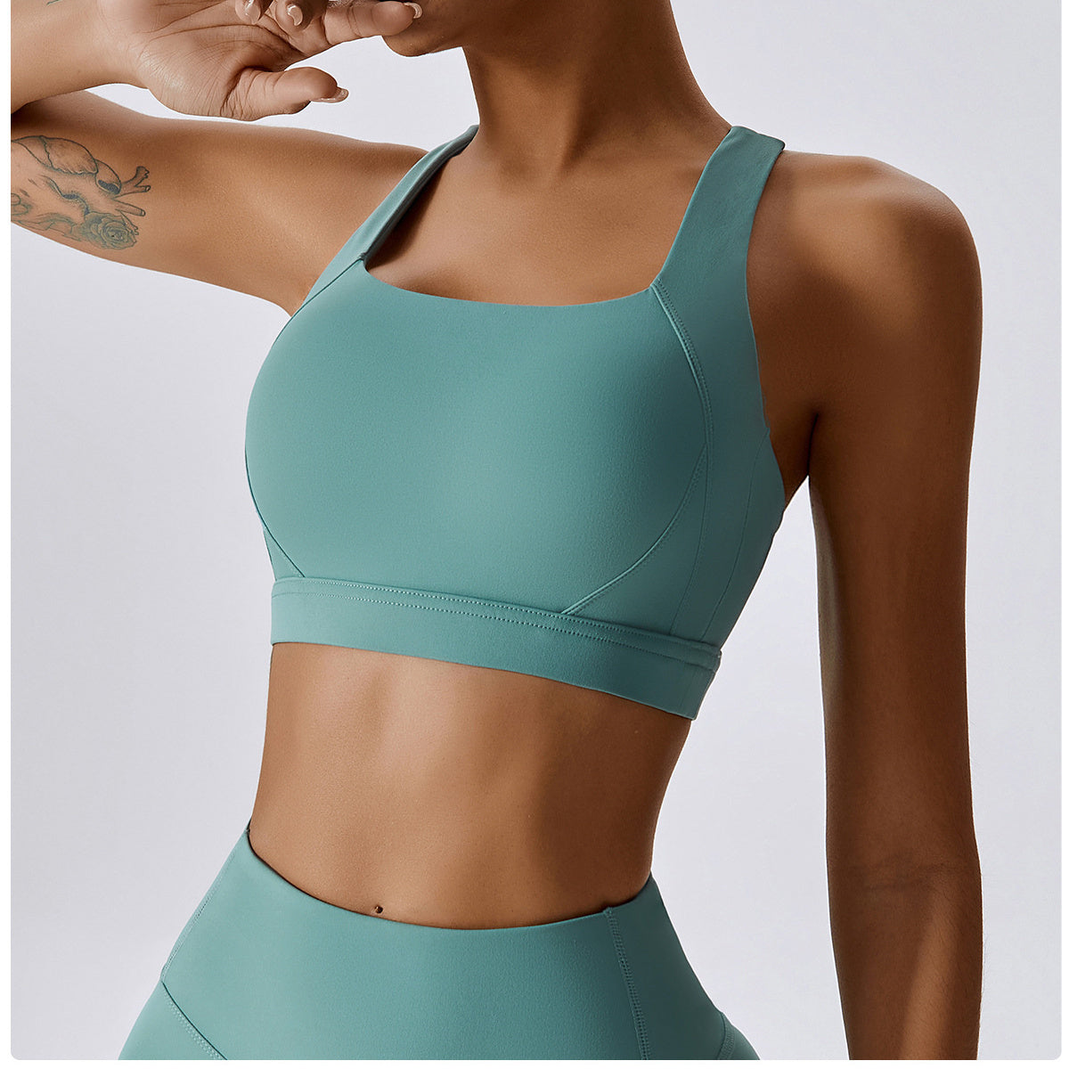 Backless Crisscross Sports Bra