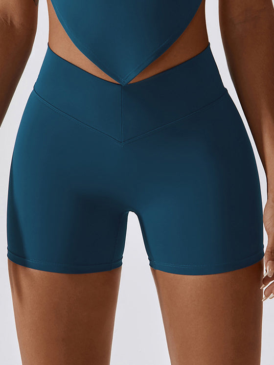 Back V Pocket Srcunch Yoga Shorts